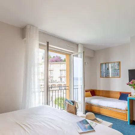 De La Vallee Hotel 3*