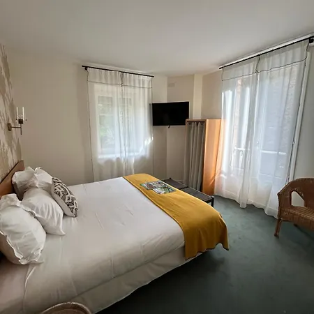 De La Vallée 3*