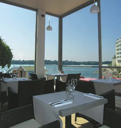 Hotel De La Vallée 3*